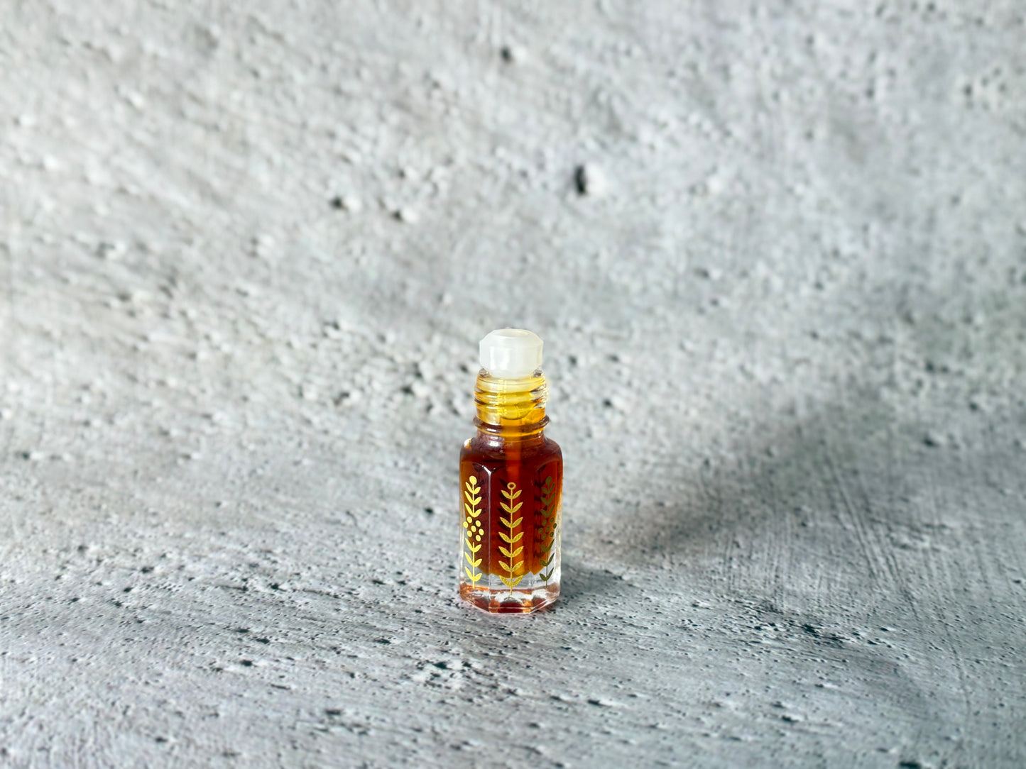 KHALEEJ INTENSE OUD 1/4 Tola - Luxury Collection