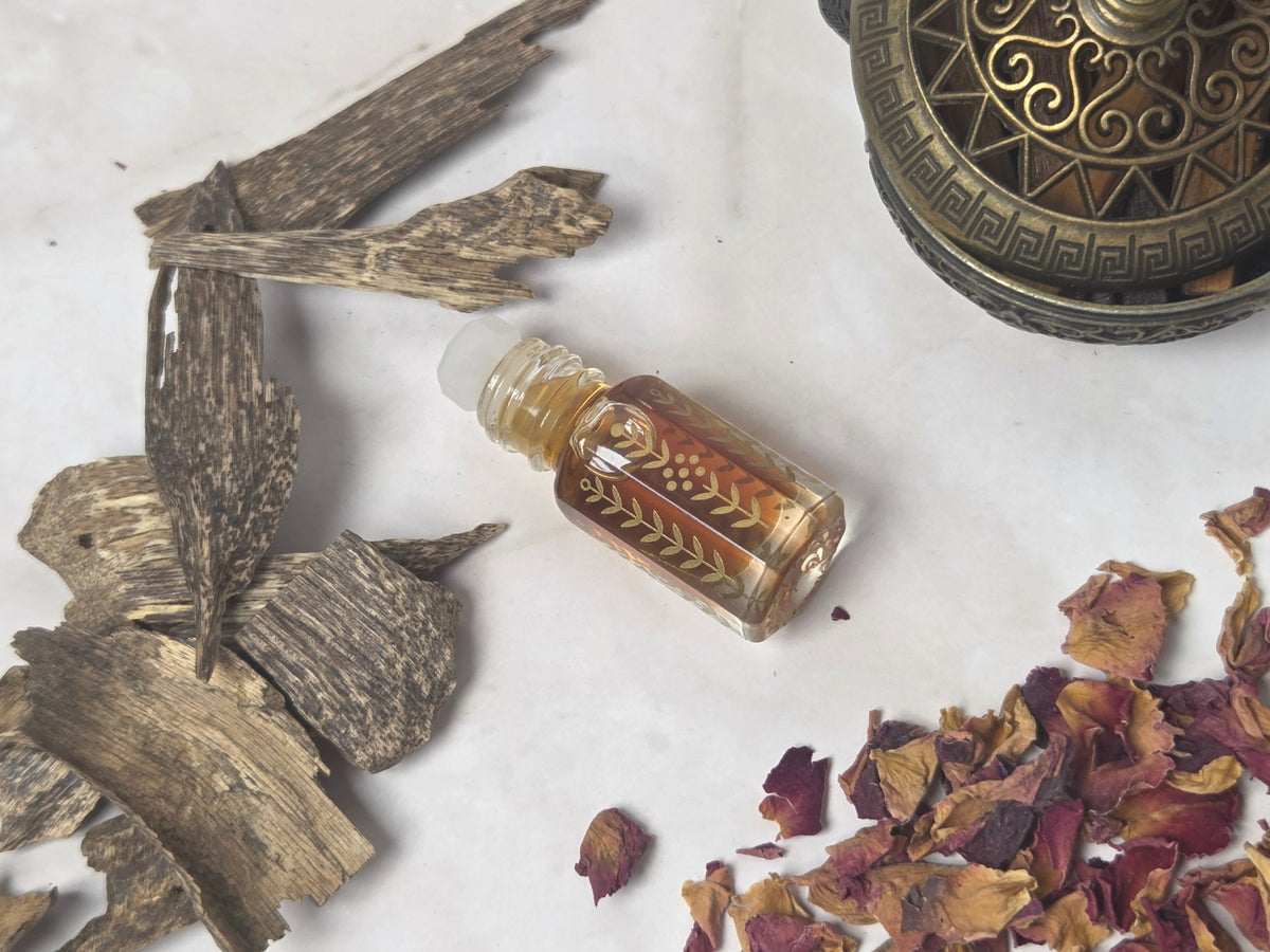 Rose Oud
Where the Depth of Oud , Meets the Bloom of Damask Rose
Shafi Oud - South Africa