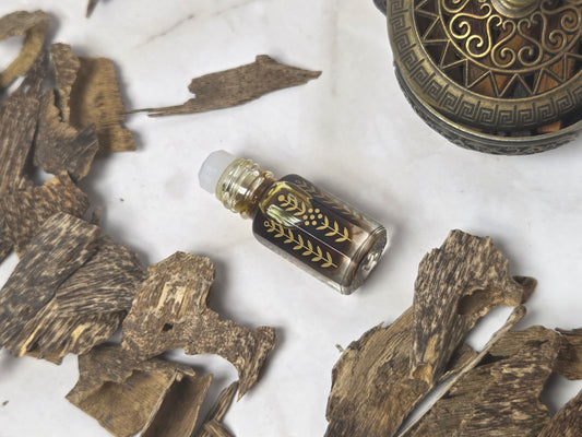 Dehnal Oud Cambodi 
Where complexity meets luxury - A blend of two royal oud oils , Dehnal Oud and Cambodian Oud 
Shafi Oud - South Africa 