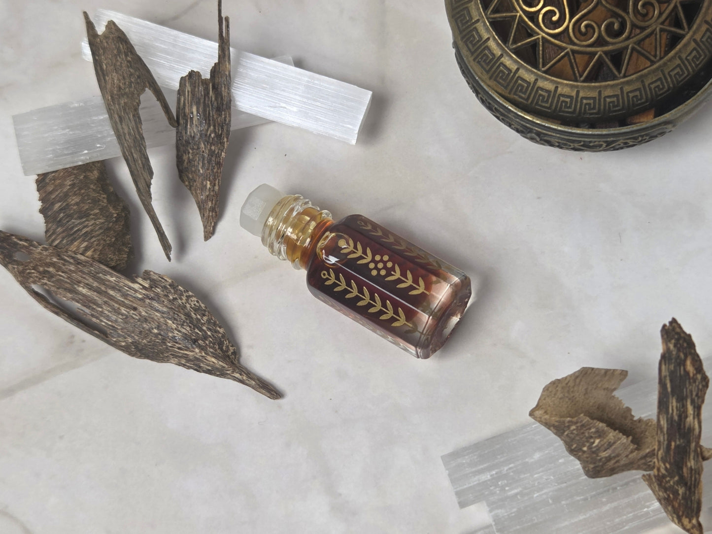 A prestigious Arabian blend of Oud & Black Musk 
Shafi Oud - South Africa 