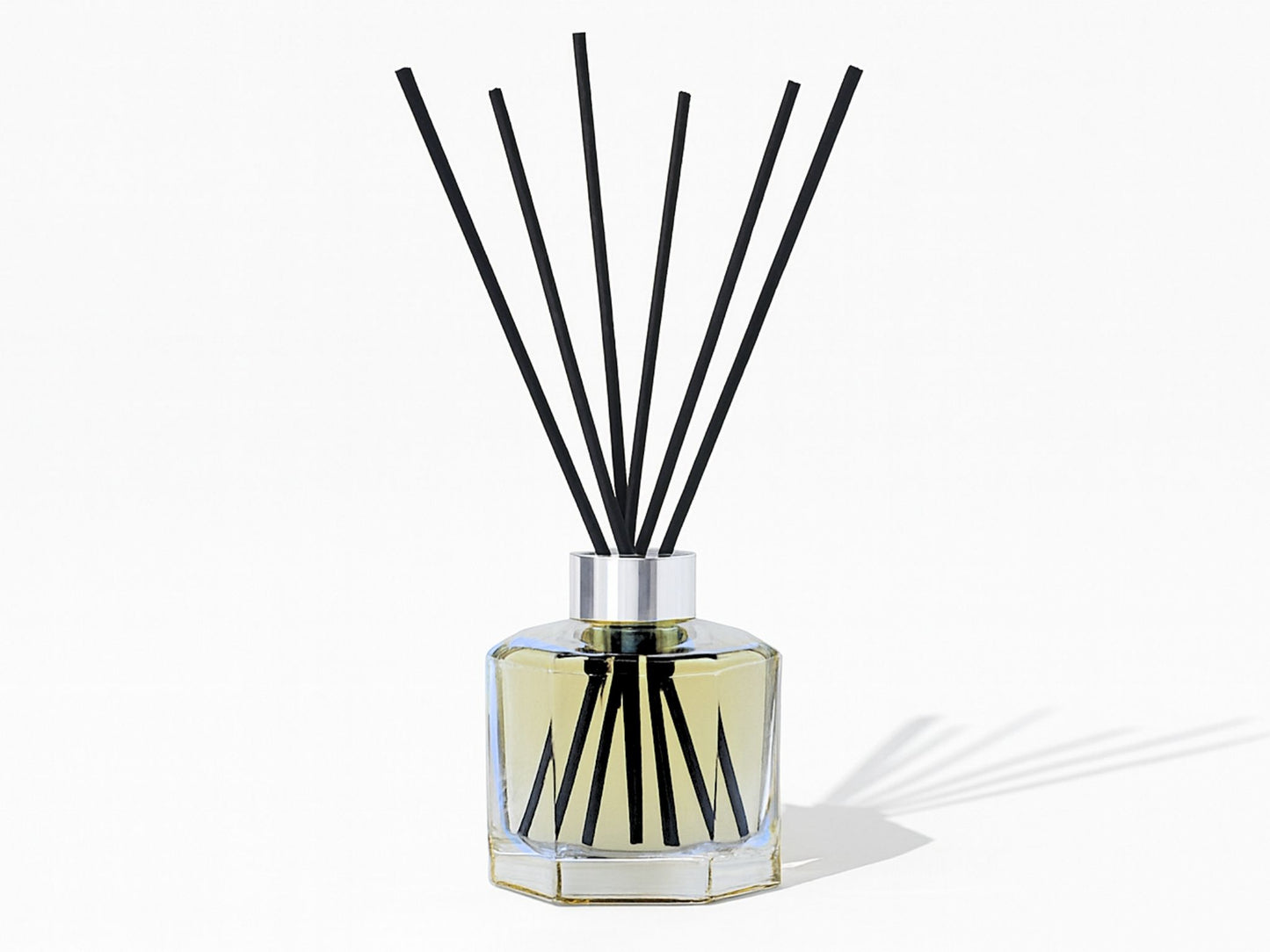 WHITE LINEN REED DIFFUSER 120ml