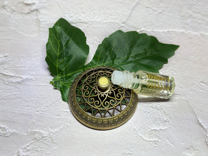 1/4 tola - 3g White Oud, South Africa - Shafi Oud Fragrances, Luxury bottled Arabian Scents